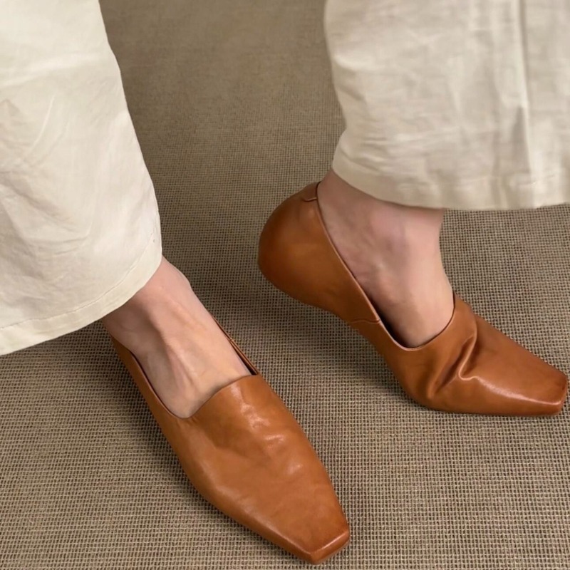 Embroidery Flat Shoes - Sepatu Loafer Retro Wanita Model Slip-on