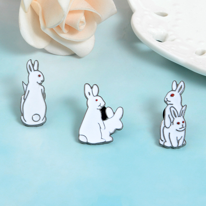 Bros Pin kartun hewan kelinci  - Embroidery Rabbit ulasan dan harga