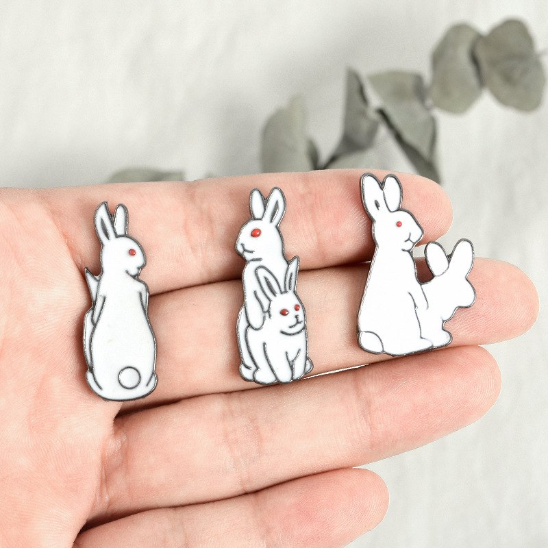 Bros Pin kartun hewan kelinci  - Embroidery Rabbit ulasan dan harga