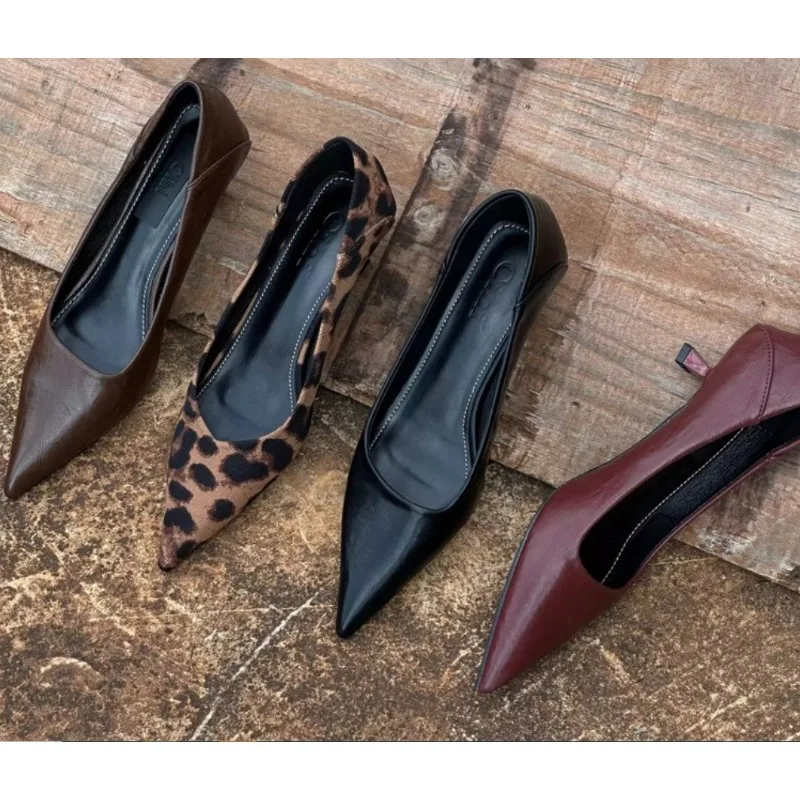 2024 wanita seksi High Heels B - Embroidery Flat Shoes ulasan dan harga