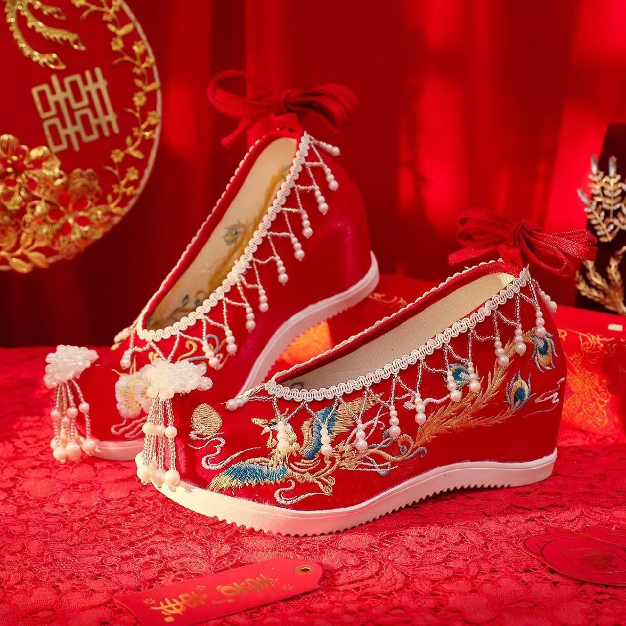 Sepatu Pengantin Wanita Merah  - Embroidery Wedding ulasan dan harga
