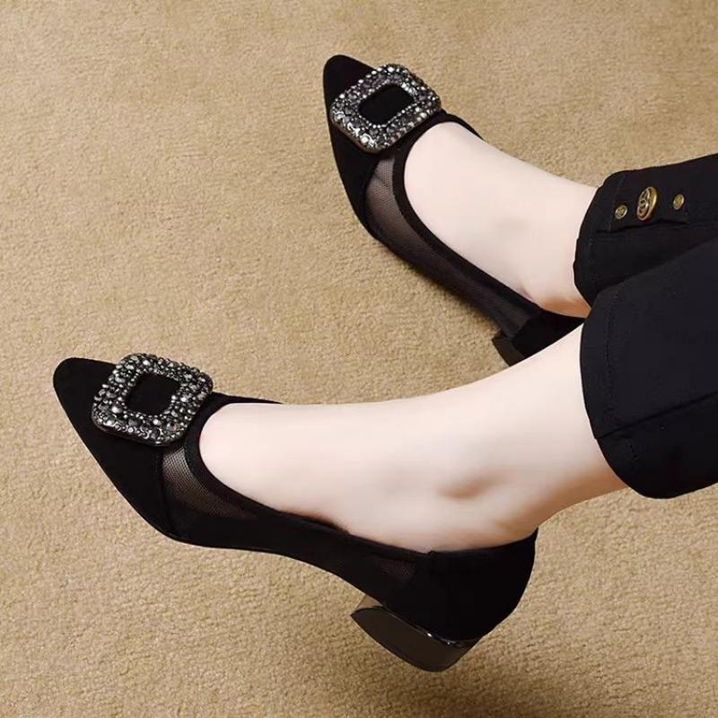 Sepatu Pumps Hak Blok Berujung - Embroidery Flat Shoes ulasan dan harga